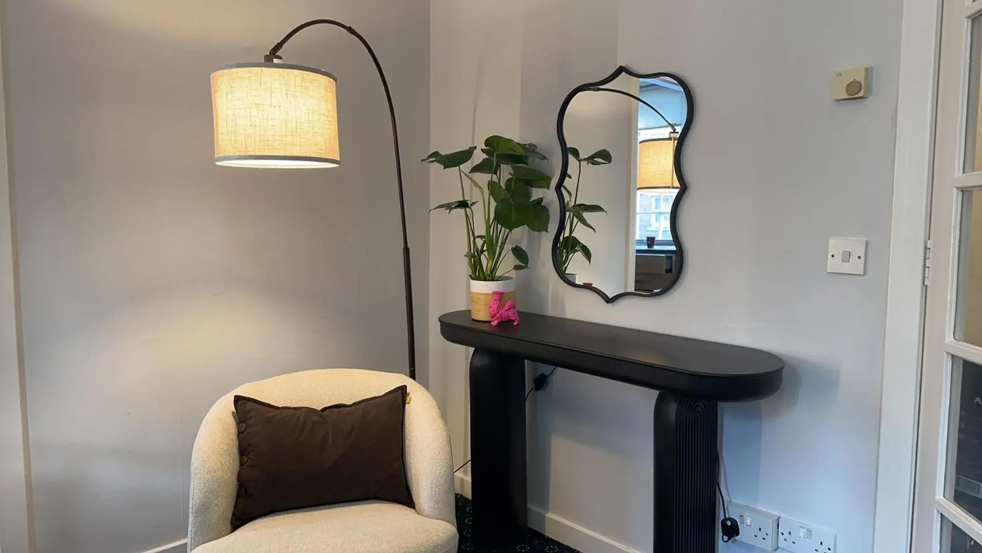 公寓 Nicolson Street Two Bedrooms 爱丁堡