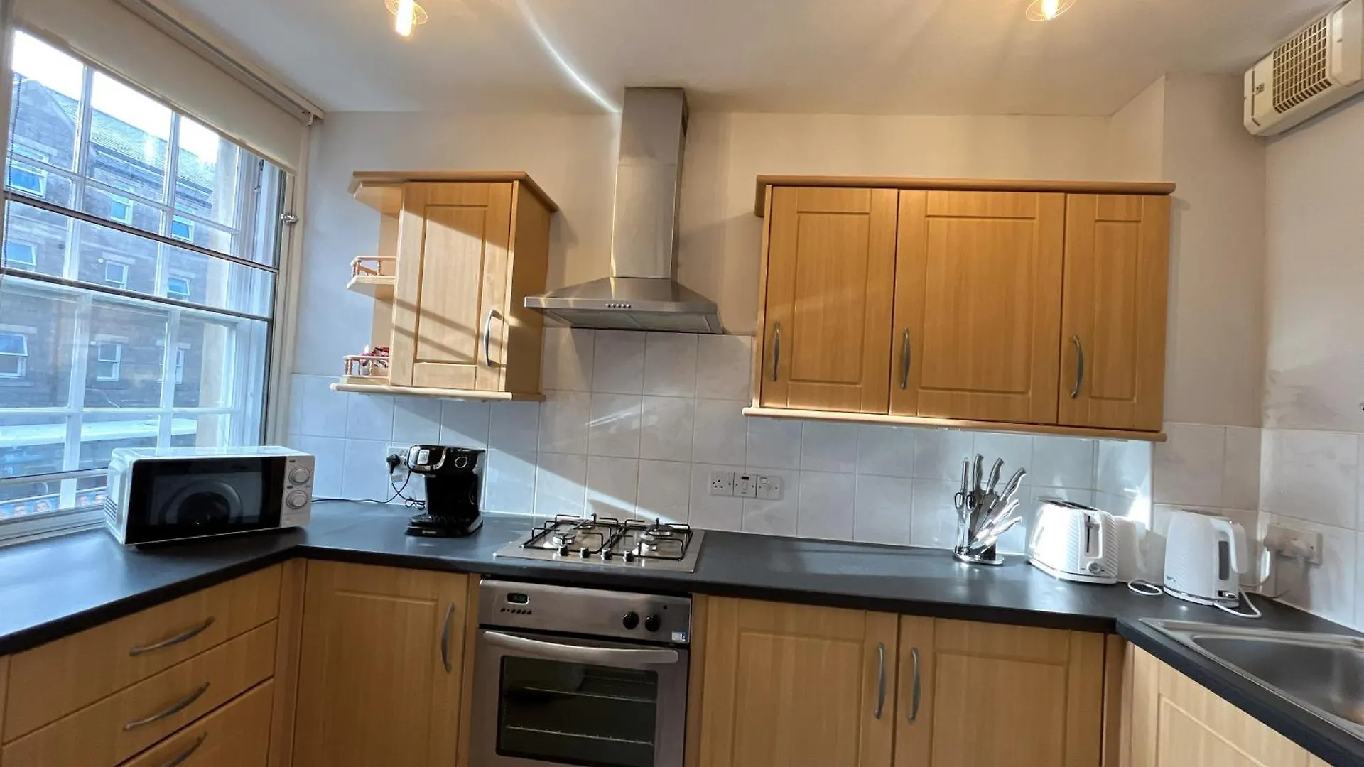 Nicolson Street Two Bedrooms Edinburgh Lejlighed