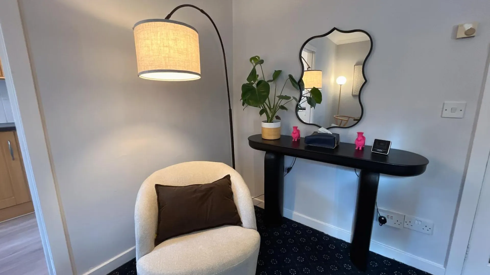 Lejlighed Nicolson Street Two Bedrooms Edinburgh